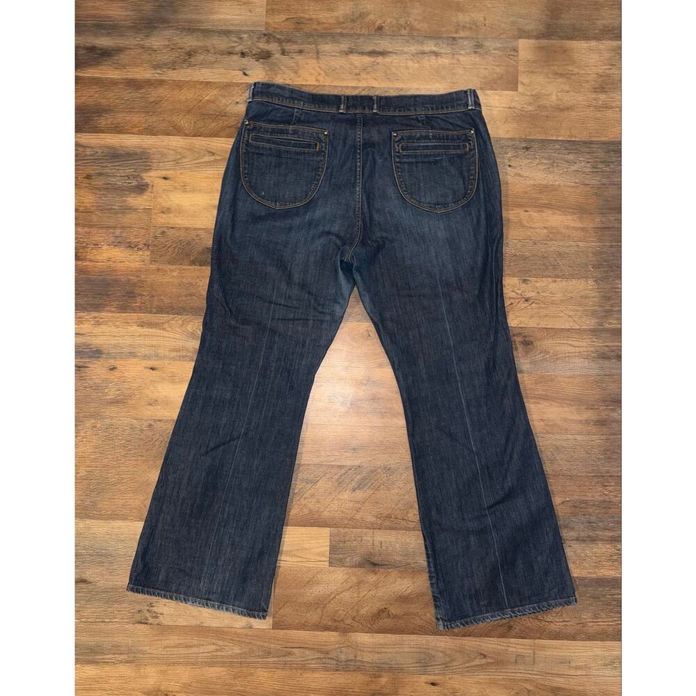 Old Navy women’s classic rise bootcut blue jeans - Picture 14 of 16